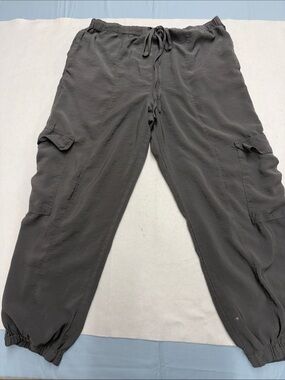 Anthropologie women’s Gray Cargo Joggers size Large